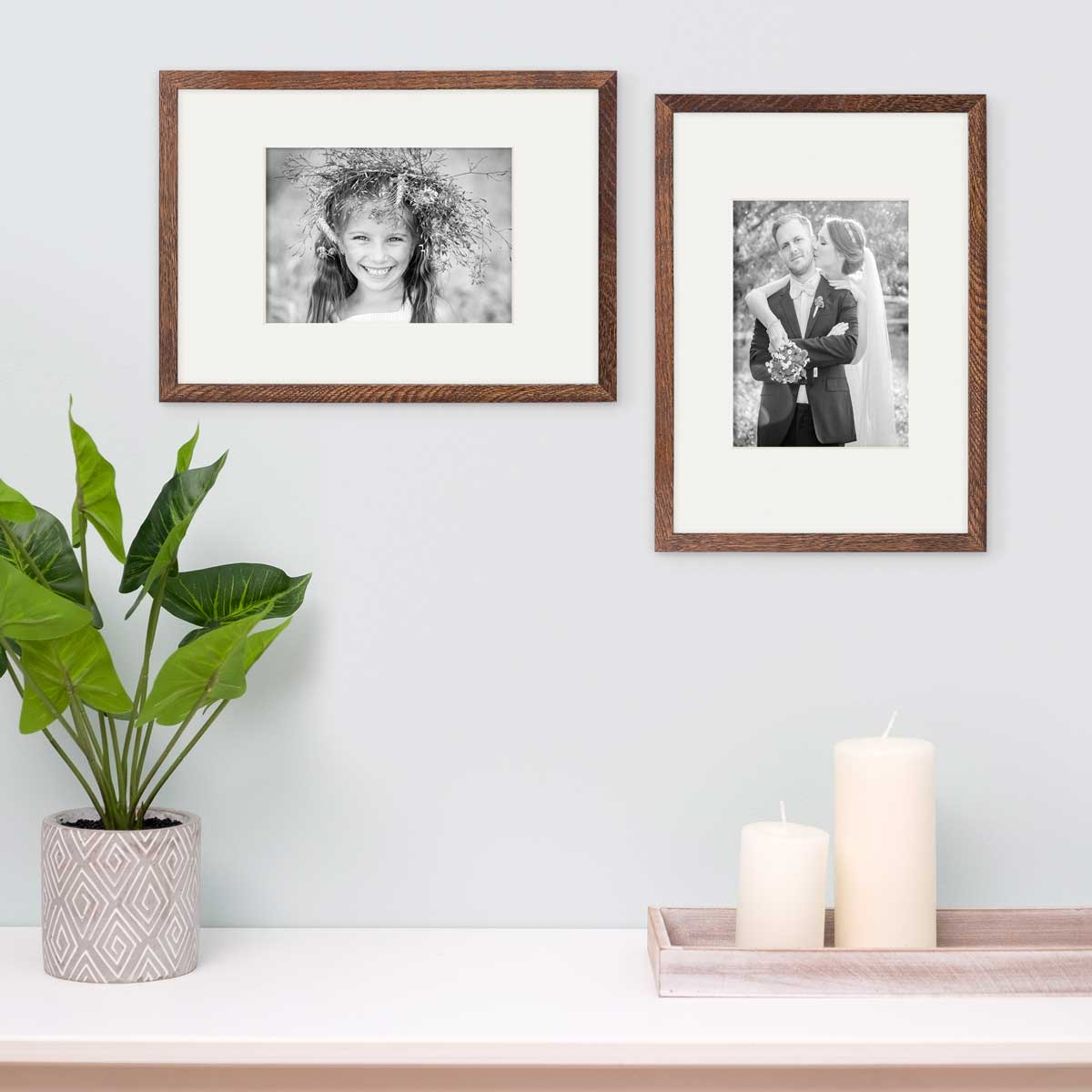 Cadres Photo Framelane 30x40cm - Lot De 2 En Chêne Foncé Certifié FSC - Protection Acrylique - Design Moderne